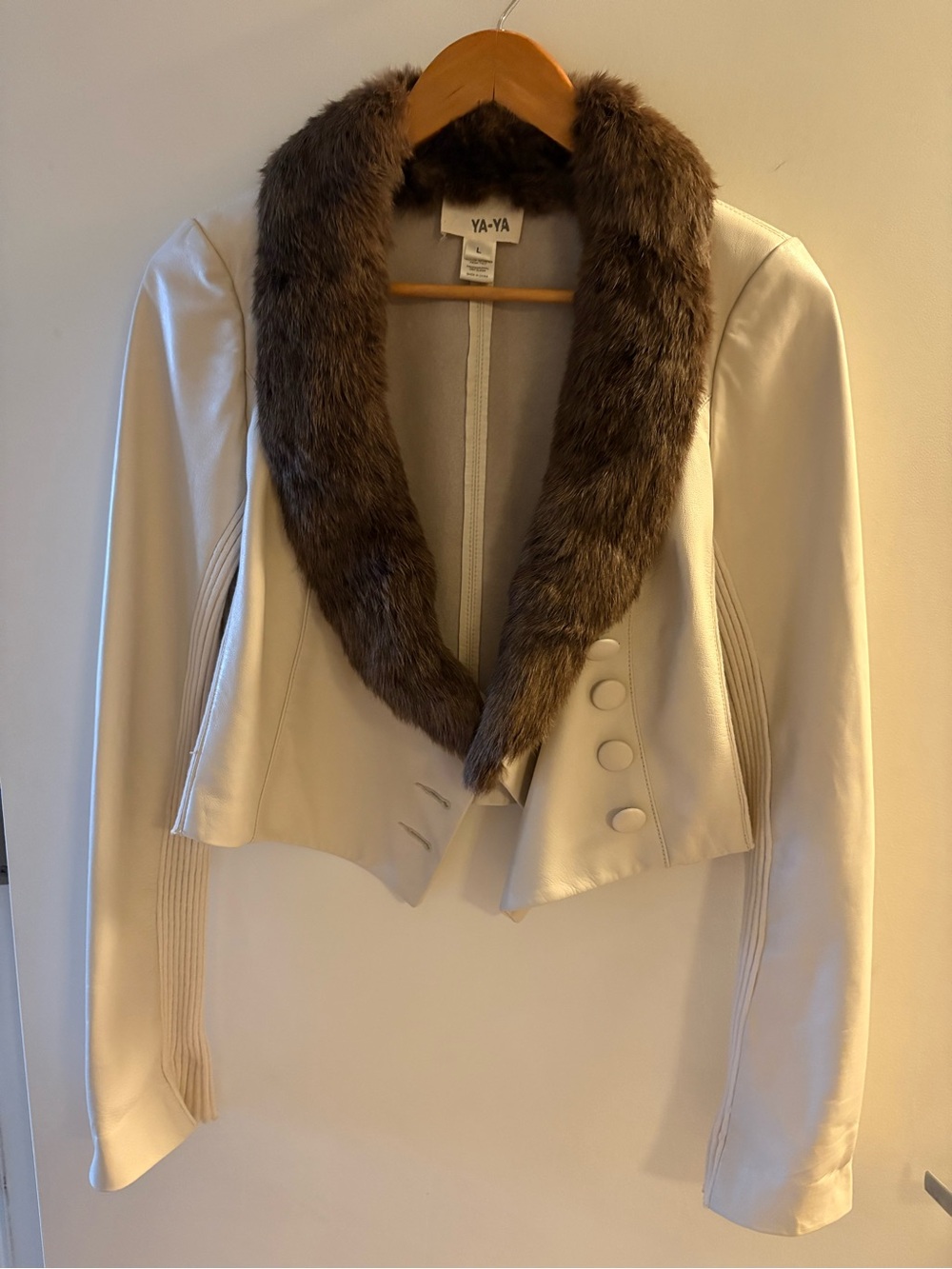 YaYa Aflalo Cream leather Jacket with Brown Fur Collar - Picture 1 of 7